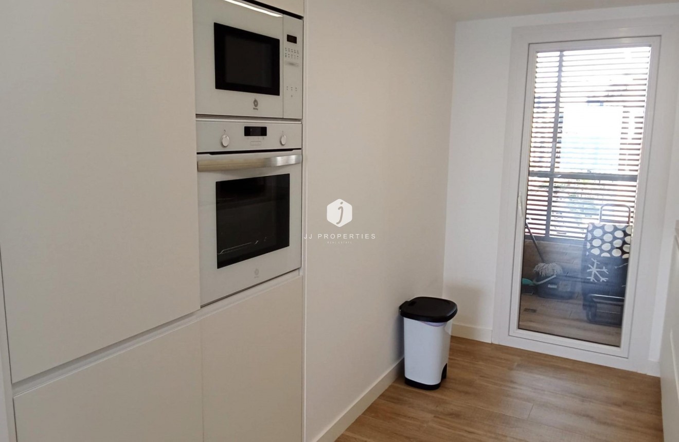 Resale - Apartment / flat -
Torrevieja - Punta prima