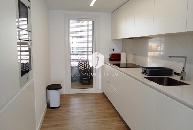 Resale - Apartment / flat -
Torrevieja - Punta prima