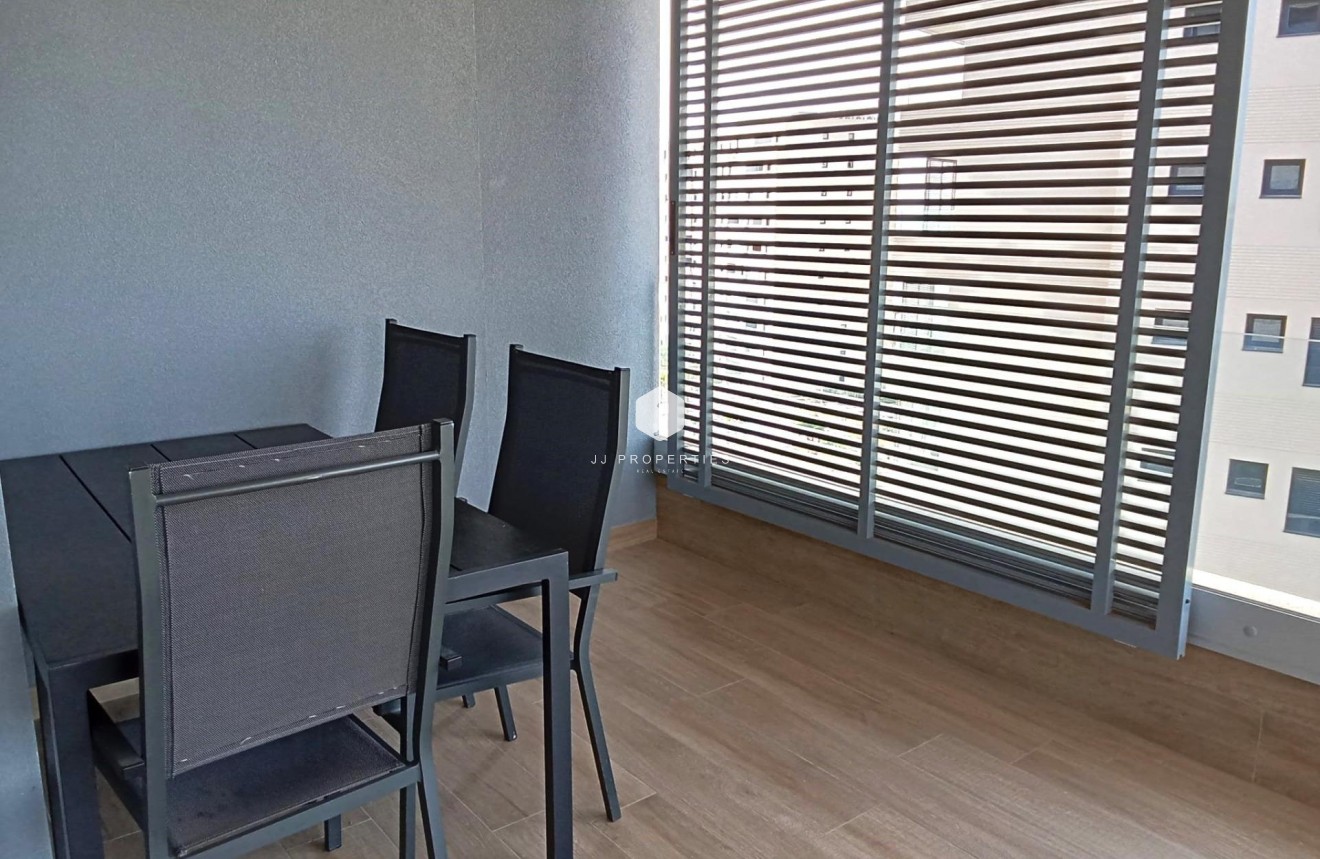 Resale - Apartment / flat -
Torrevieja - Punta prima