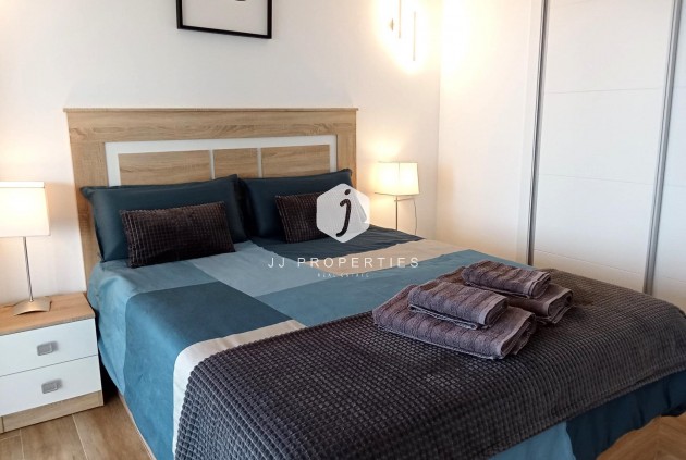 Resale - Apartment / flat -
Torrevieja - Punta prima