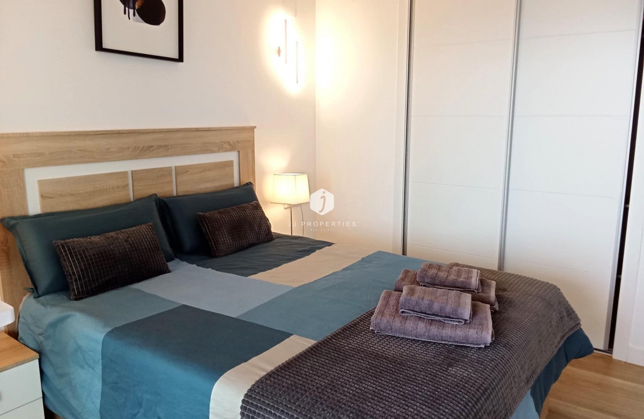 Resale - Apartment / flat -
Torrevieja - Punta prima