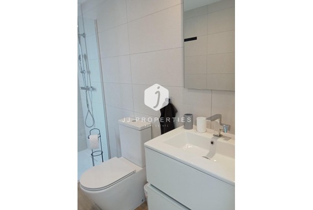 Resale - Apartment / flat -
Torrevieja - Punta prima