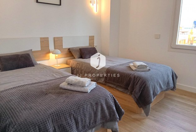 Resale - Apartment / flat -
Torrevieja - Punta prima