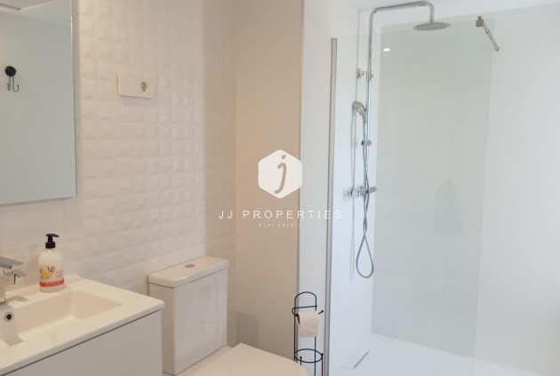 Resale - Apartment / flat -
Torrevieja - Punta prima