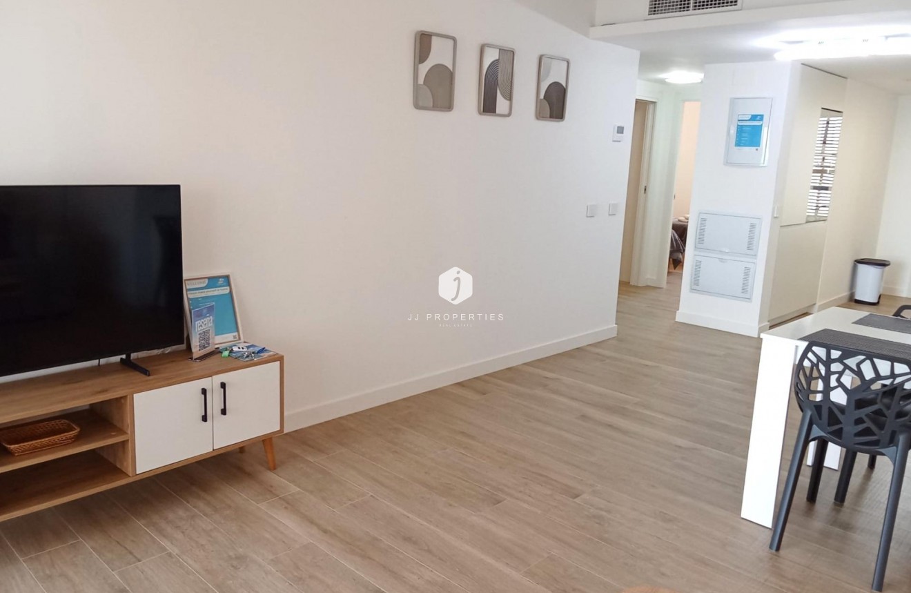 Resale - Apartment / flat -
Torrevieja - Punta prima