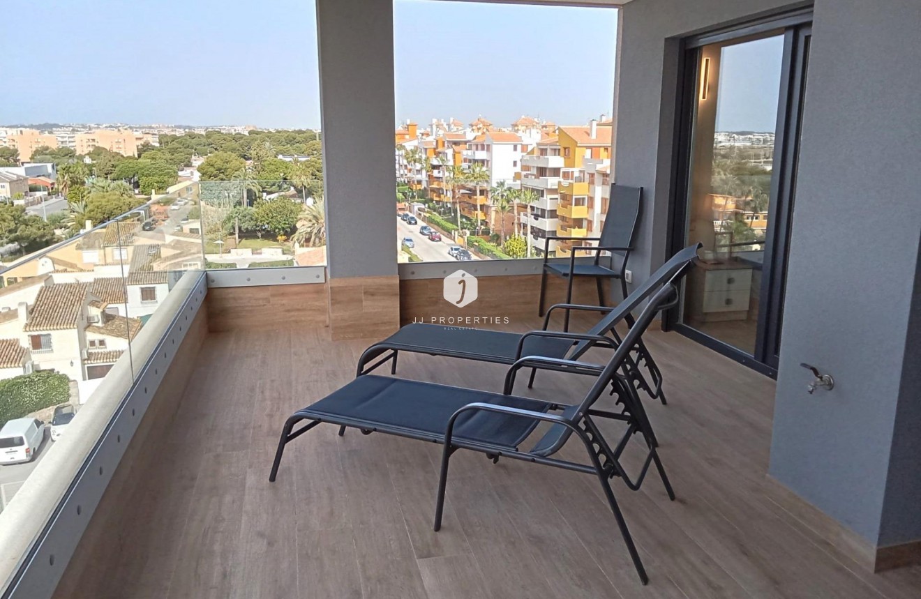 Resale - Apartment / flat -
Torrevieja - Punta prima