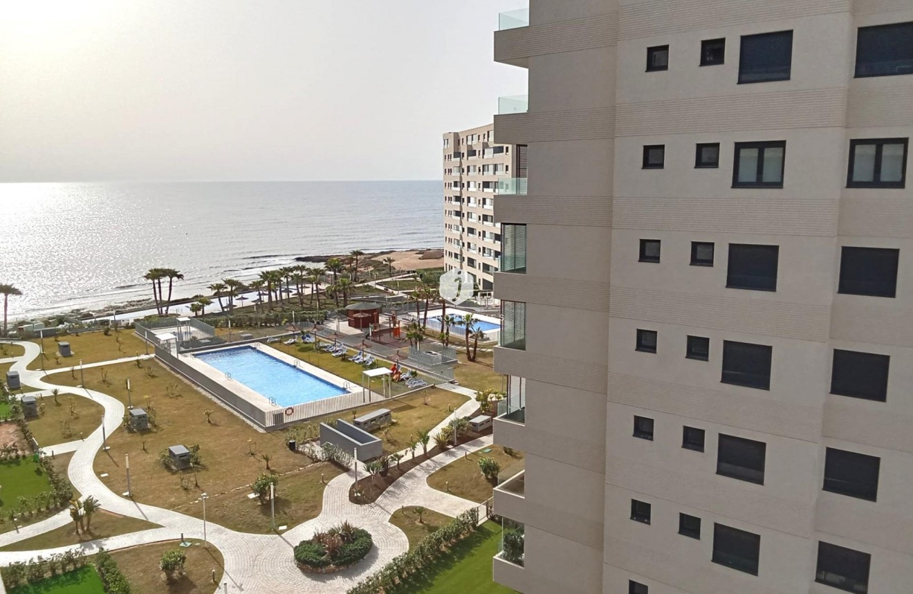 Resale - Apartment / flat -
Torrevieja - Punta prima