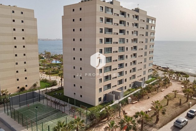 Resale - Apartment / flat -
Torrevieja - Punta prima