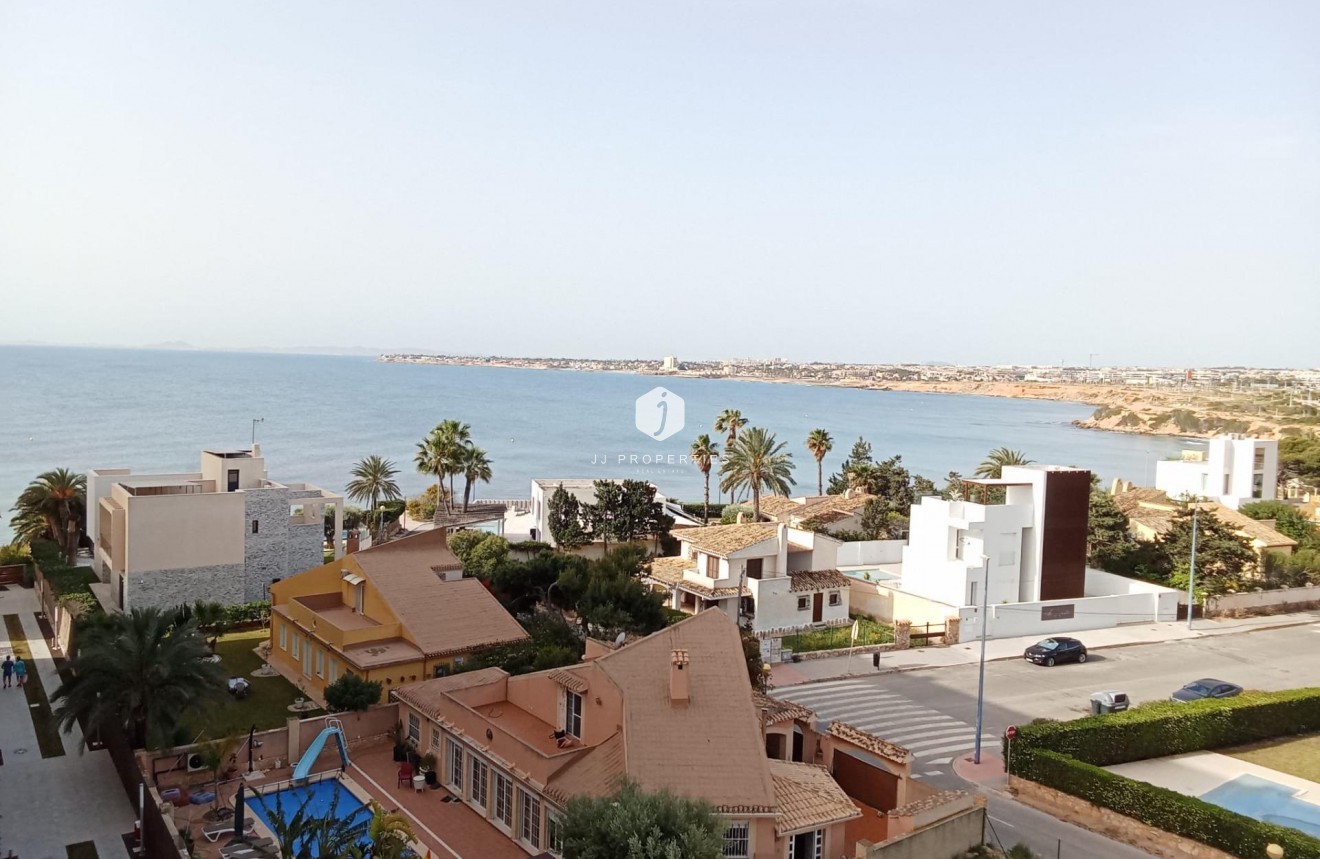 Resale - Apartment / flat -
Torrevieja - Punta prima