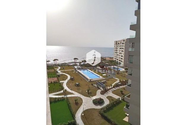 Resale - Apartment / flat -
Torrevieja - Punta prima