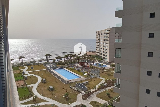 Resale - Apartment / flat -
Torrevieja - Punta prima