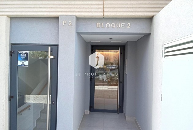 Resale - Apartment / flat -
Torrevieja - Punta prima