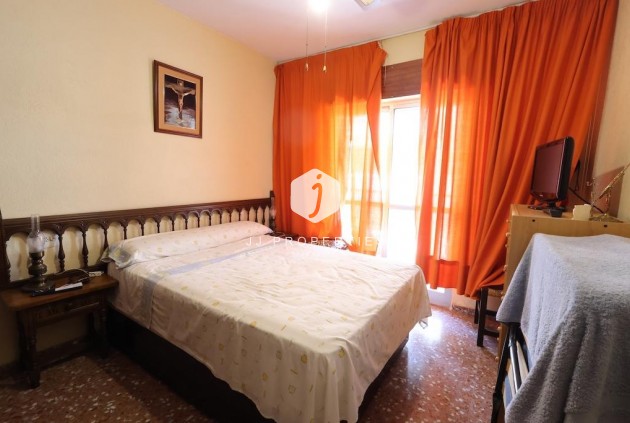 Resale - Apartment / flat -
Torrevieja - Costa Blanca