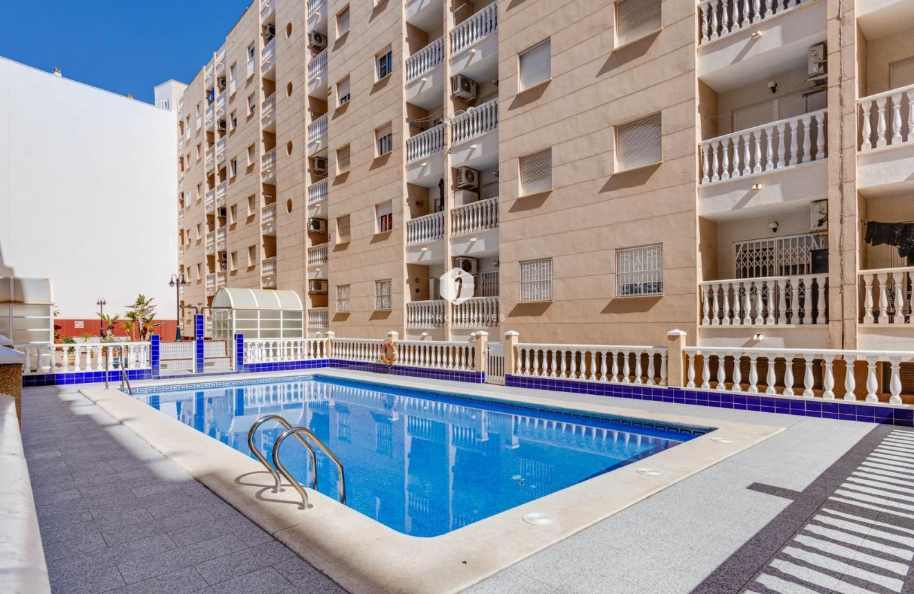 Resale - Apartment / flat -
Torrevieja - Estacion de autobuses