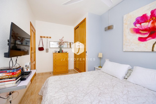 Resale - Apartment / flat -
Torrevieja - Estacion de autobuses