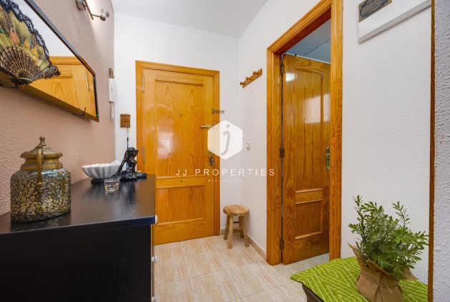 Resale - Apartment / flat -
Torrevieja - Estacion de autobuses