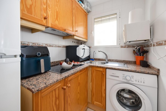 Resale - Apartment / flat -
Torrevieja - Estacion de autobuses