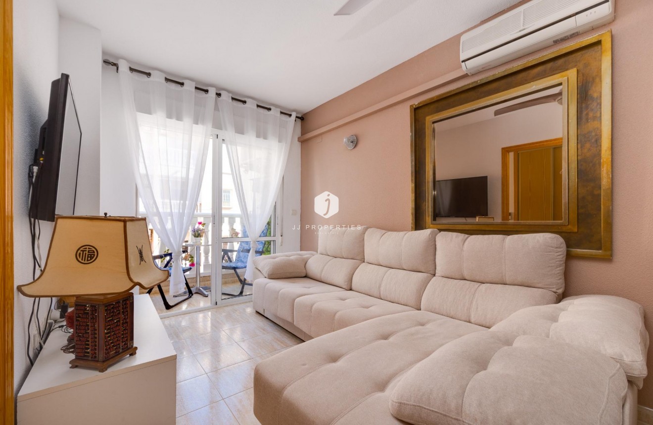 Resale - Apartment / flat -
Torrevieja - Estacion de autobuses