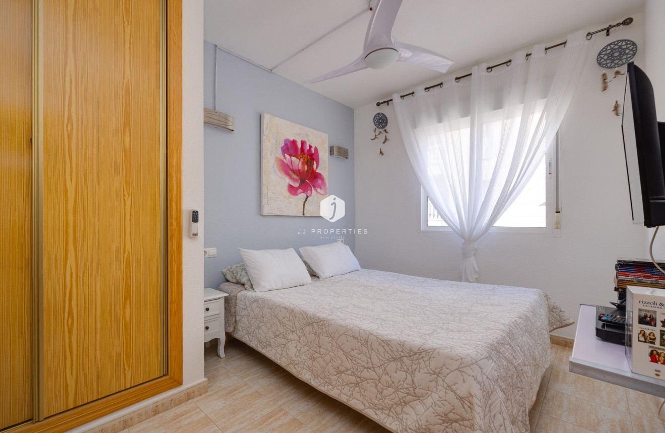 Resale - Apartment / flat -
Torrevieja - Estacion de autobuses