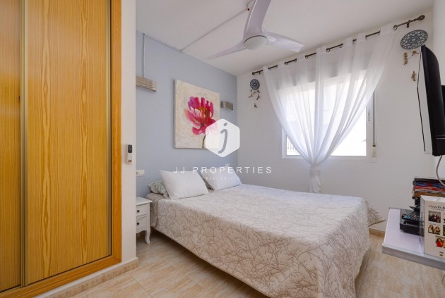 Resale - Apartment / flat -
Torrevieja - Estacion de autobuses