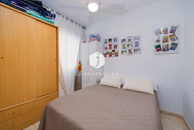 Resale - Apartment / flat -
Torrevieja - Estacion de autobuses