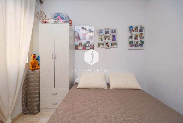 Resale - Apartment / flat -
Torrevieja - Estacion de autobuses
