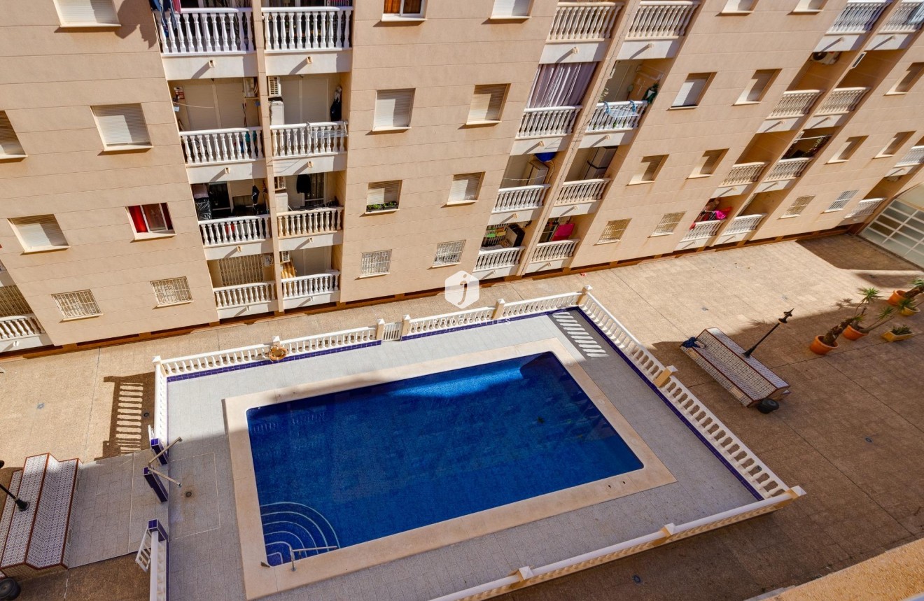 Resale - Apartment / flat -
Torrevieja - Estacion de autobuses