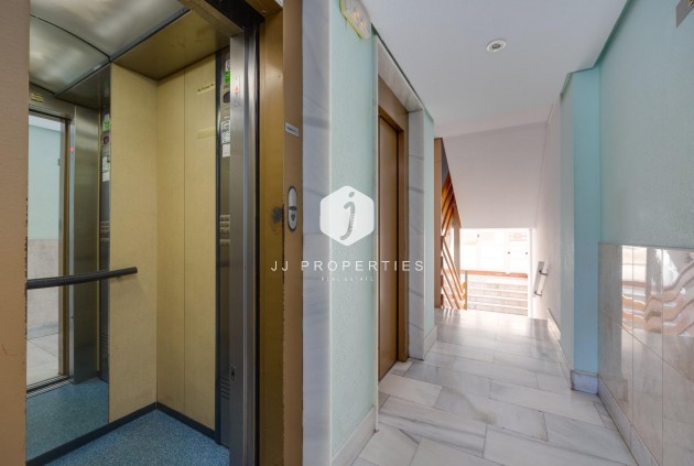 Resale - Apartment / flat -
Torrevieja - Estacion de autobuses