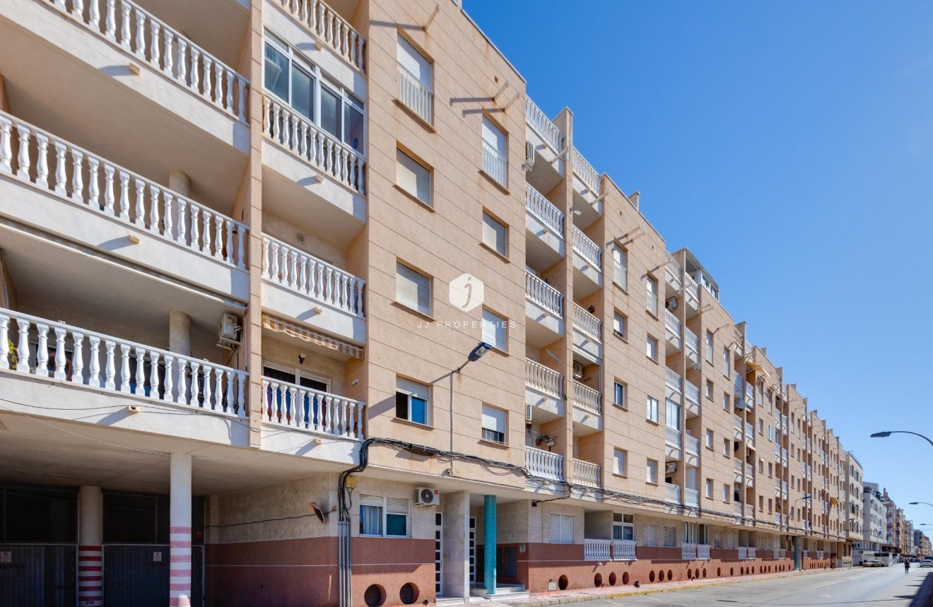 Resale - Apartment / flat -
Torrevieja - Estacion de autobuses