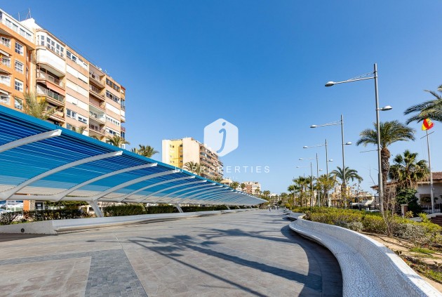 Resale - Apartment / flat -
Torrevieja - Estacion de autobuses