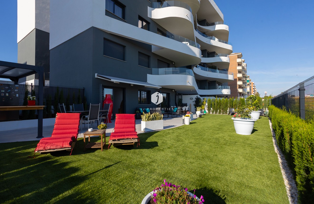 Resale - Apartment / flat -
Torrevieja - Costa Blanca