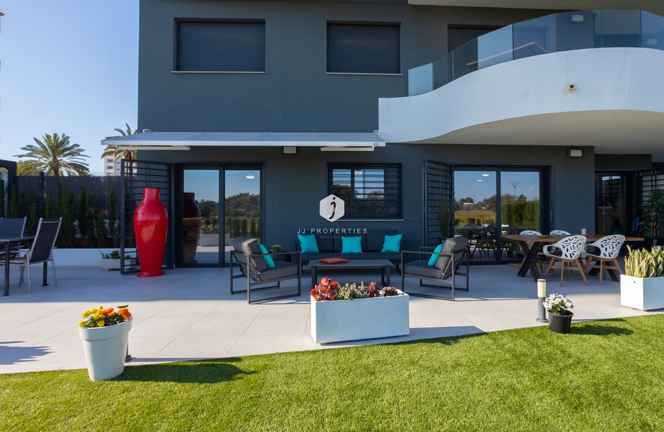 Resale - Apartment / flat -
Torrevieja - Costa Blanca