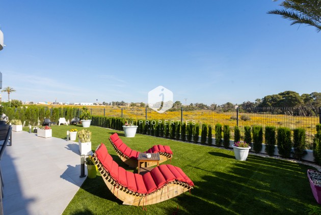 Resale - Apartment / flat -
Torrevieja - Costa Blanca