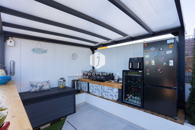 Resale - Apartment / flat -
Torrevieja - Costa Blanca