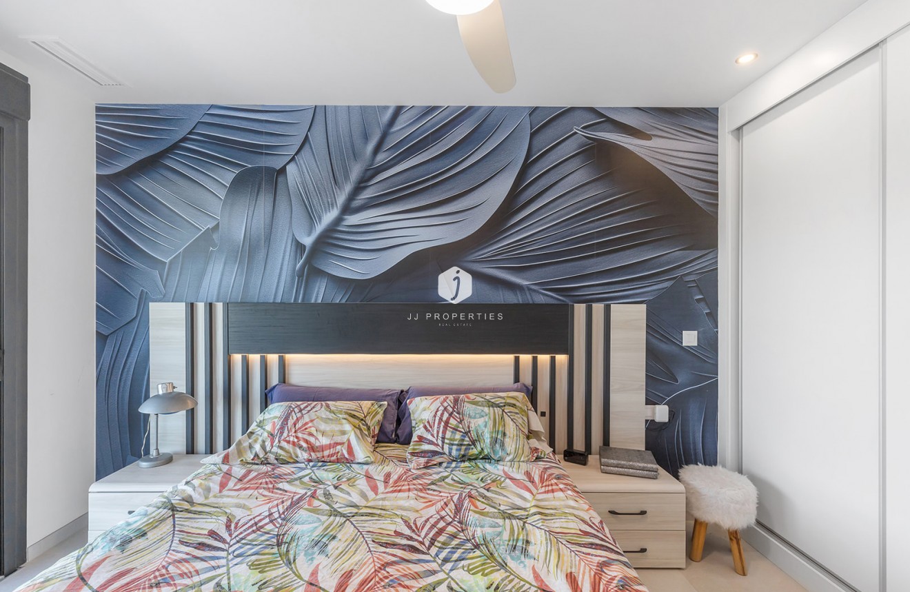 Resale - Apartment / flat -
Torrevieja - Costa Blanca