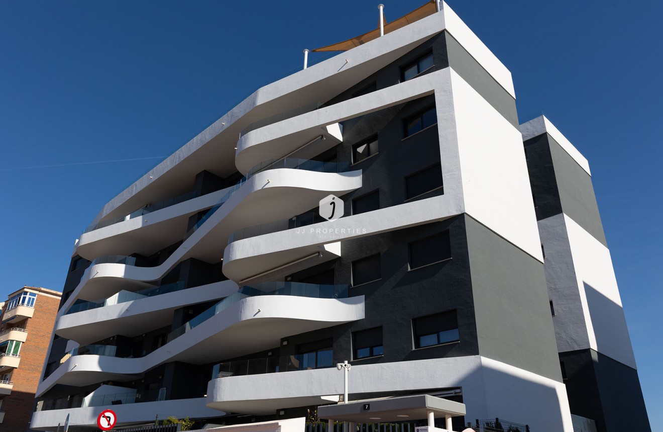 Resale - Apartment / flat -
Torrevieja - Costa Blanca