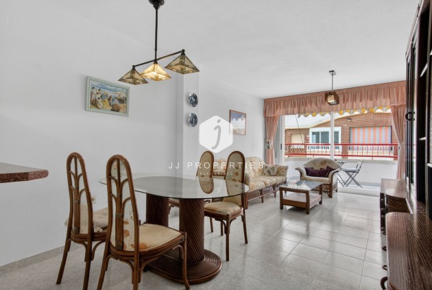 Wynajem długoterminowy - Mieszkanie w bloku -
Torrevieja - Playa del cura