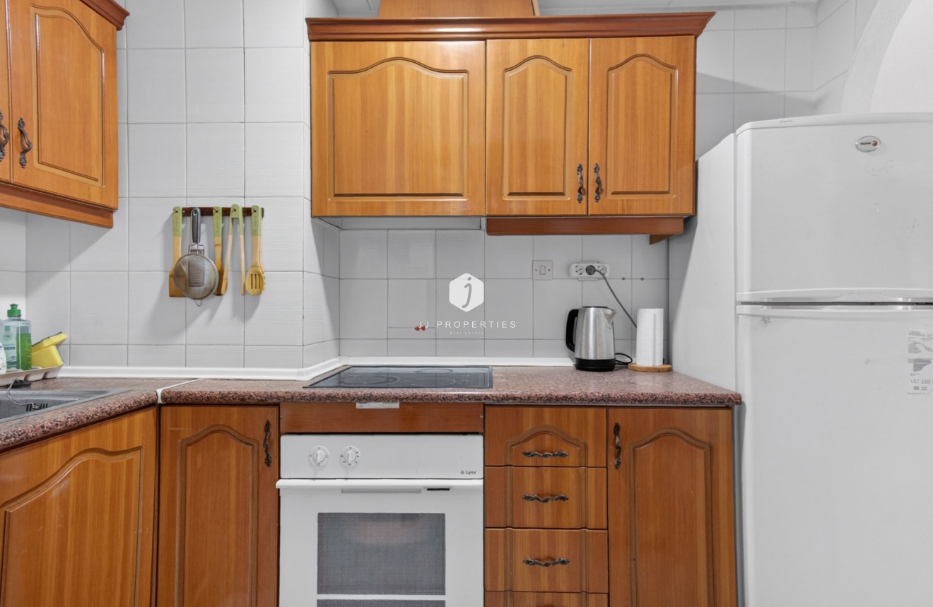 Wynajem długoterminowy - Mieszkanie w bloku -
Torrevieja - Playa del cura