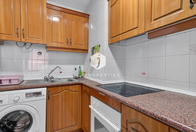 Wynajem długoterminowy - Mieszkanie w bloku -
Torrevieja - Playa del cura