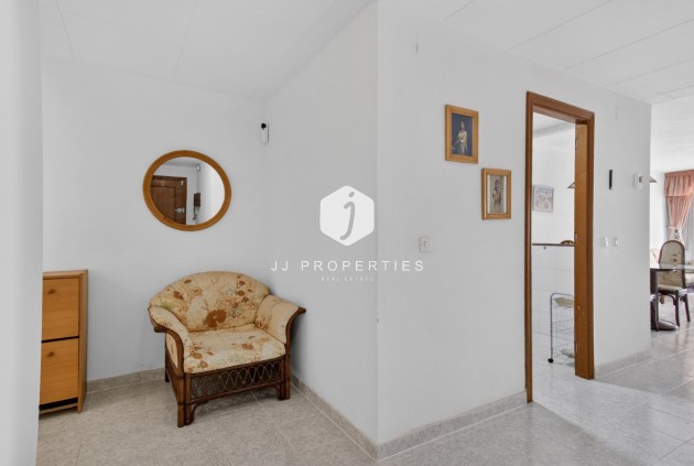 Wynajem długoterminowy - Mieszkanie w bloku -
Torrevieja - Playa del cura