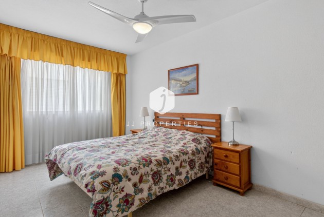 Wynajem długoterminowy - Mieszkanie w bloku -
Torrevieja - Playa del cura