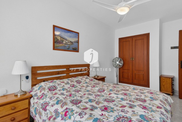 Wynajem długoterminowy - Mieszkanie w bloku -
Torrevieja - Playa del cura