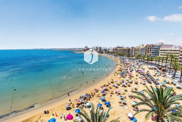 Wynajem długoterminowy - Mieszkanie w bloku -
Torrevieja - Playa del cura