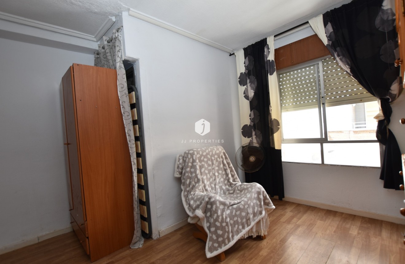 Resale - Apartment / flat -
Torrevieja - Costa Blanca