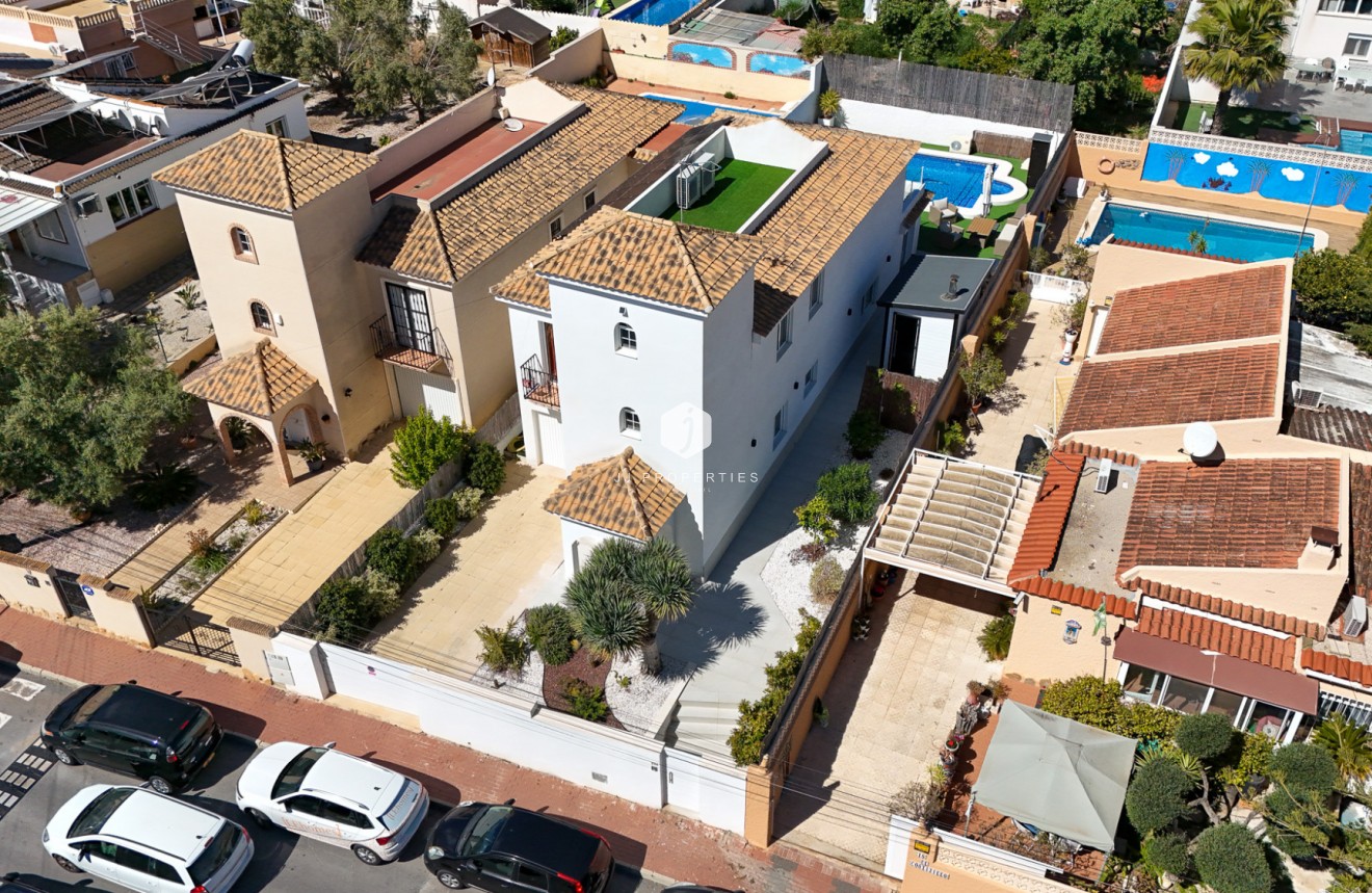 Z drugiej ręki - Villa -
Los Balcones - Costa Blanca