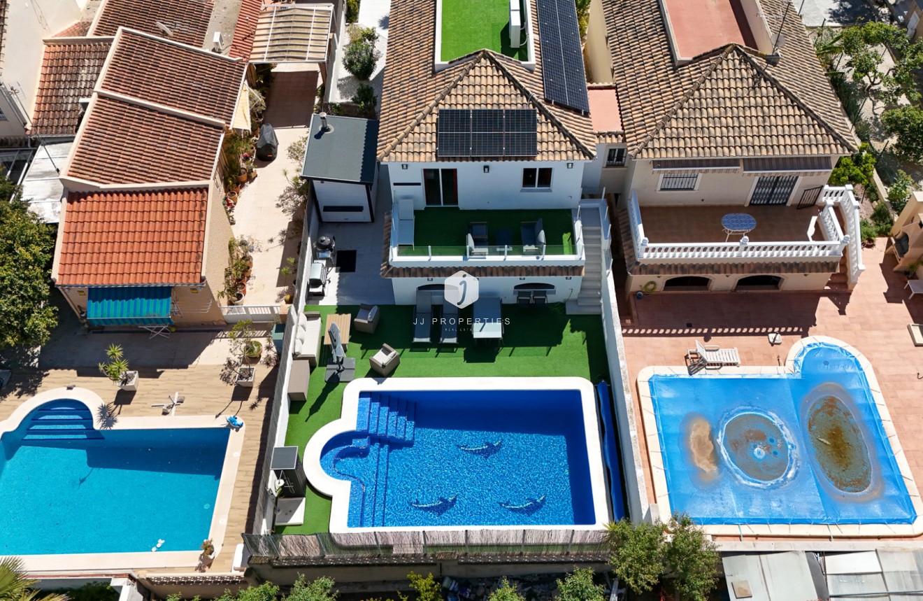Z drugiej ręki - Villa -
Los Balcones - Costa Blanca