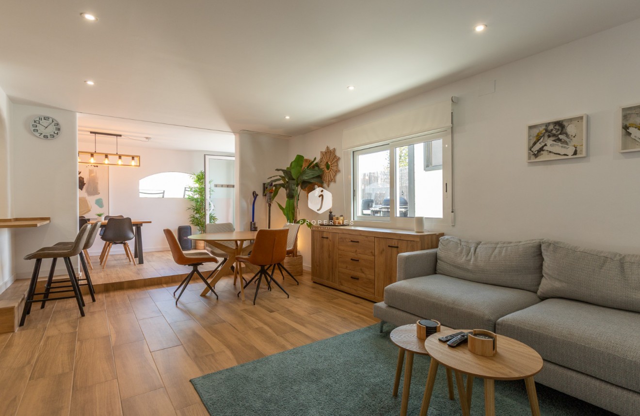 Z drugiej ręki - Villa -
Los Balcones - Costa Blanca