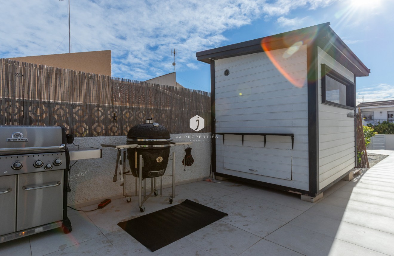 Z drugiej ręki - Villa -
Los Balcones - Costa Blanca