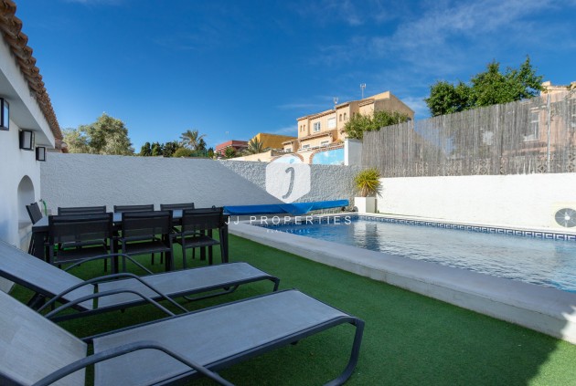 Z drugiej ręki - Villa -
Los Balcones - Costa Blanca