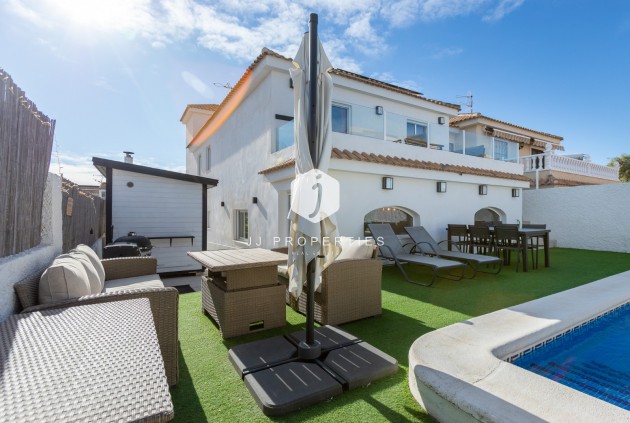 Z drugiej ręki - Villa -
Los Balcones - Costa Blanca